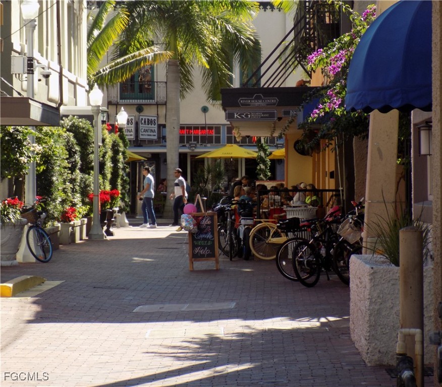 1920 Virginia Avenue, Unit 202 Fort Myers, FL 33901 - Photo 34 of 38 a view of street with sitting area