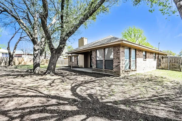 $2,200 | 5 Hastings Court, Mansfield, TX 76063