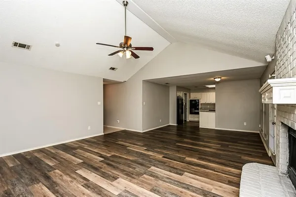 $2,200 | 5 Hastings Court, Mansfield, TX 76063