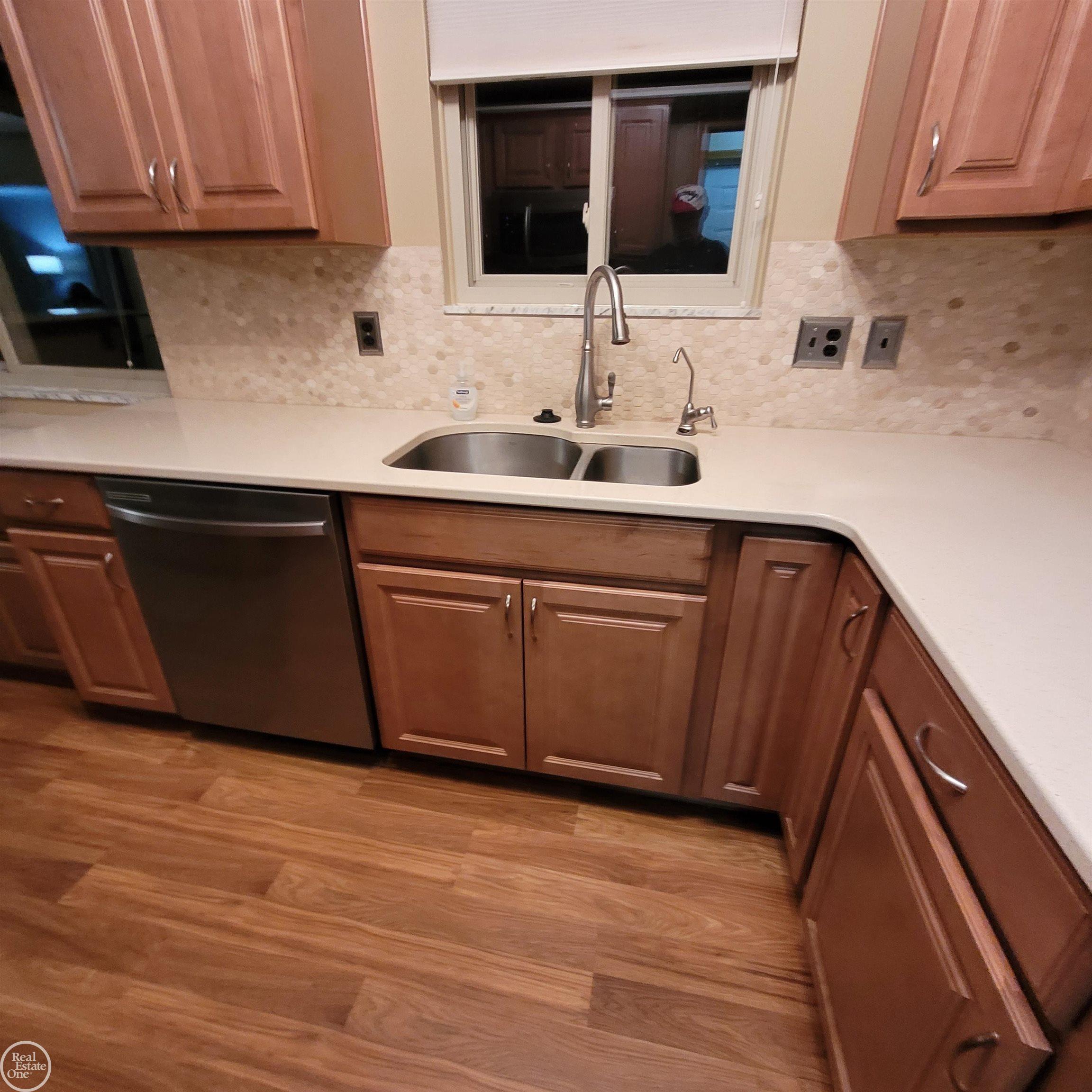 58092 Mound Road Washington, MI 48094 - Photo 9 of 33 50146853-02b31593-ac6c-4096-99e2-1902f00f1d50.JPG