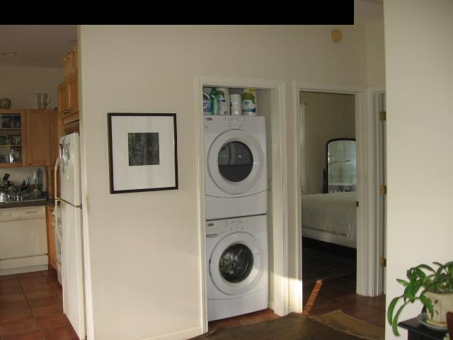 711 Upper Ulumalu Road Haiku, HI 96708 - Photo 30 of 30 a view of living room washer and dryer