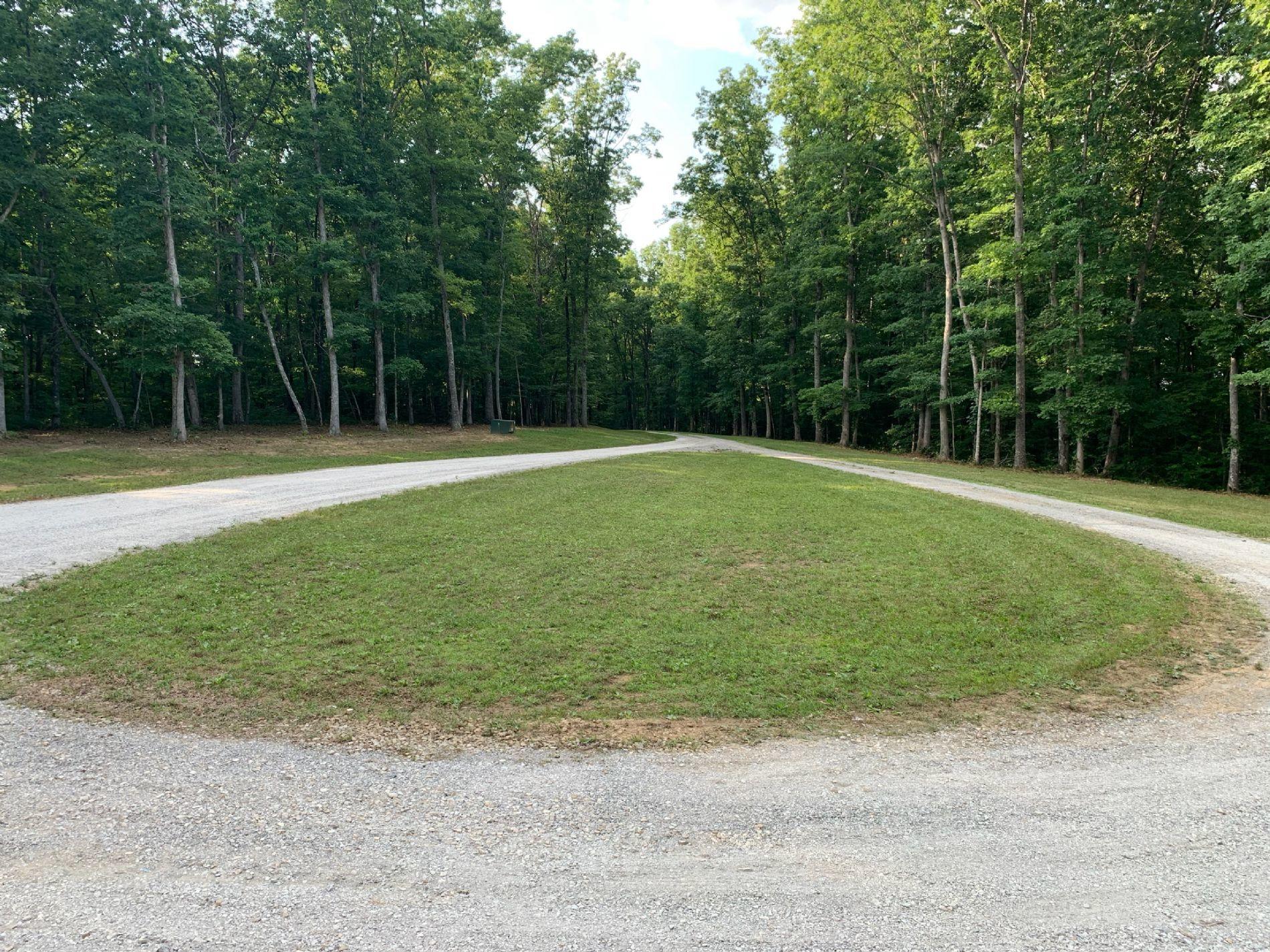 14 Button Road Crossville, TN 38571 - Photo 3 of 29 3