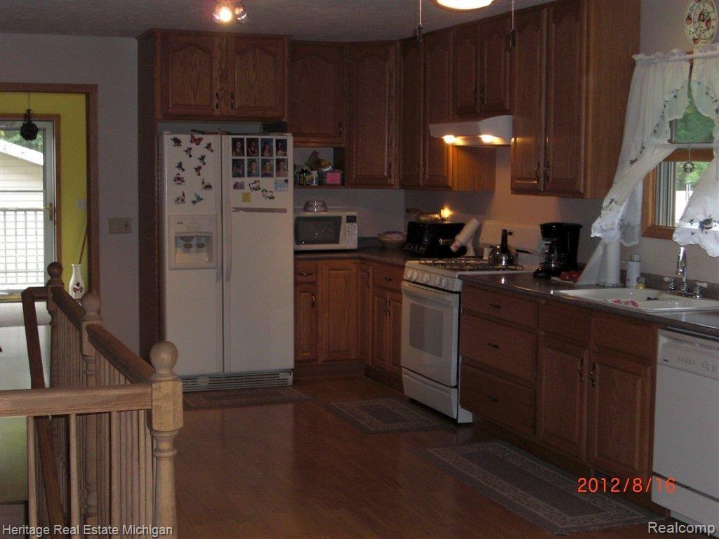 4974 East Columbia Road Webberville, MI 48892 - Photo 5 of 16 kitchen