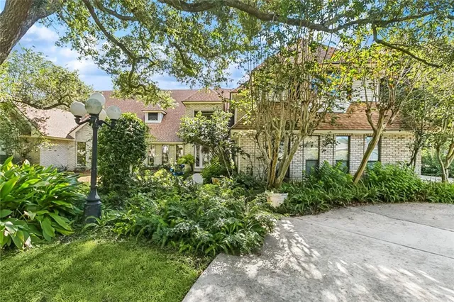 $898,000 | 43 Shadow Lane, Destrehan, LA 70047