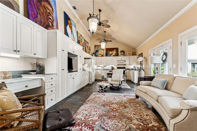 $898,000 | 43 Shadow Lane, Destrehan, LA 70047