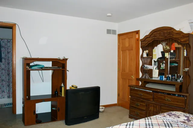 $345,000 | 424 North Aspen Drive, Cortland, IL 60112