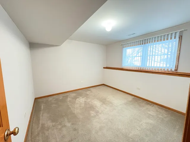 $345,000 | 424 North Aspen Drive, Cortland, IL 60112