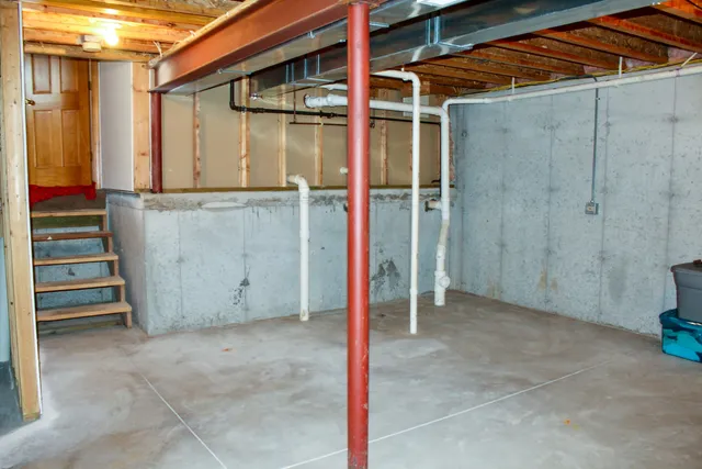 $345,000 | 424 North Aspen Drive, Cortland, IL 60112