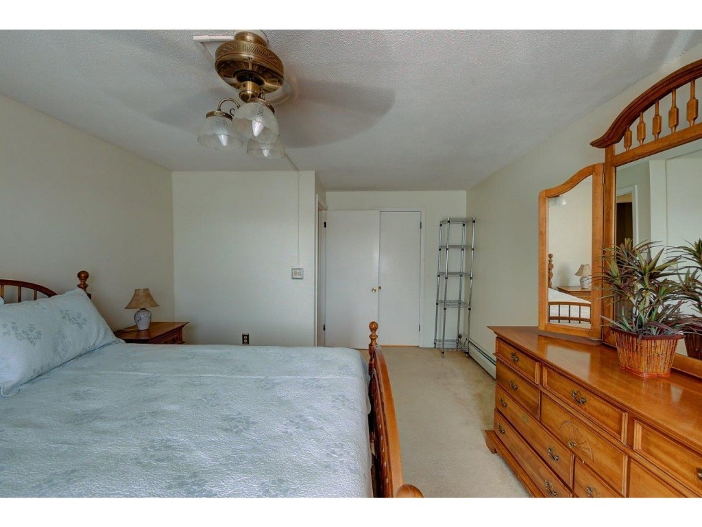12 R English Village Road, Unit 204 Manchester, NH 03102 - Photo 12 of 20 Gallery Image 12