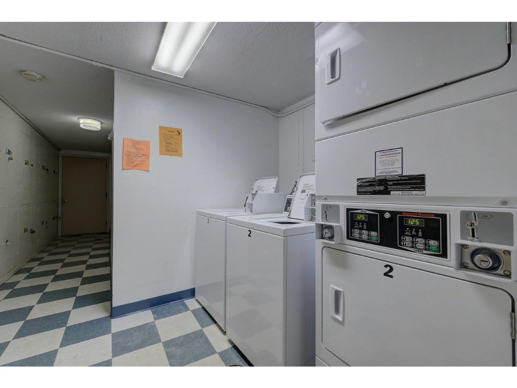 12 R English Village Road, Unit 204 Manchester, NH 03102 - Photo 15 of 20 Gallery Image 15