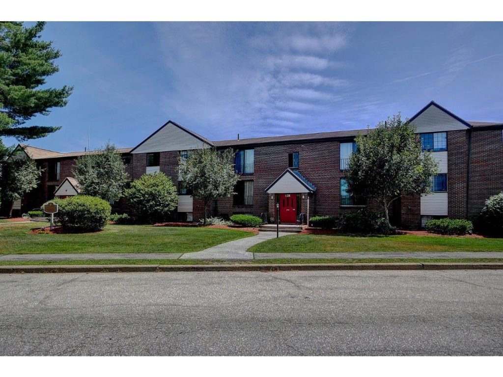 12 R English Village Road, Unit 204 Manchester, NH 03102 - Photo 20 of 20 Gallery Image 20