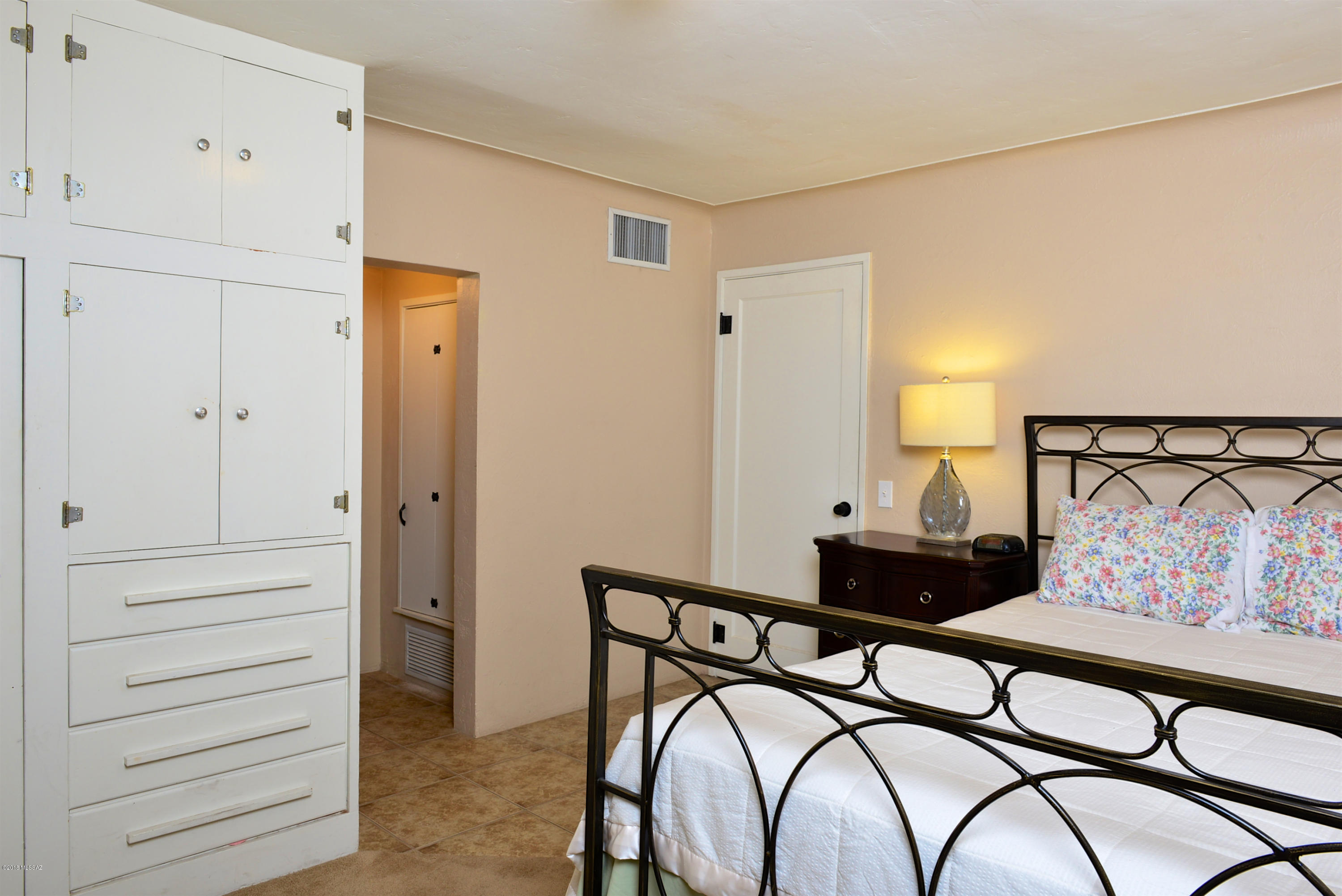 1530 West Wetmore Road, Unit 1 & 2 Tucson, AZ 85705 - Photo 11 of 40 Gallery Image 11