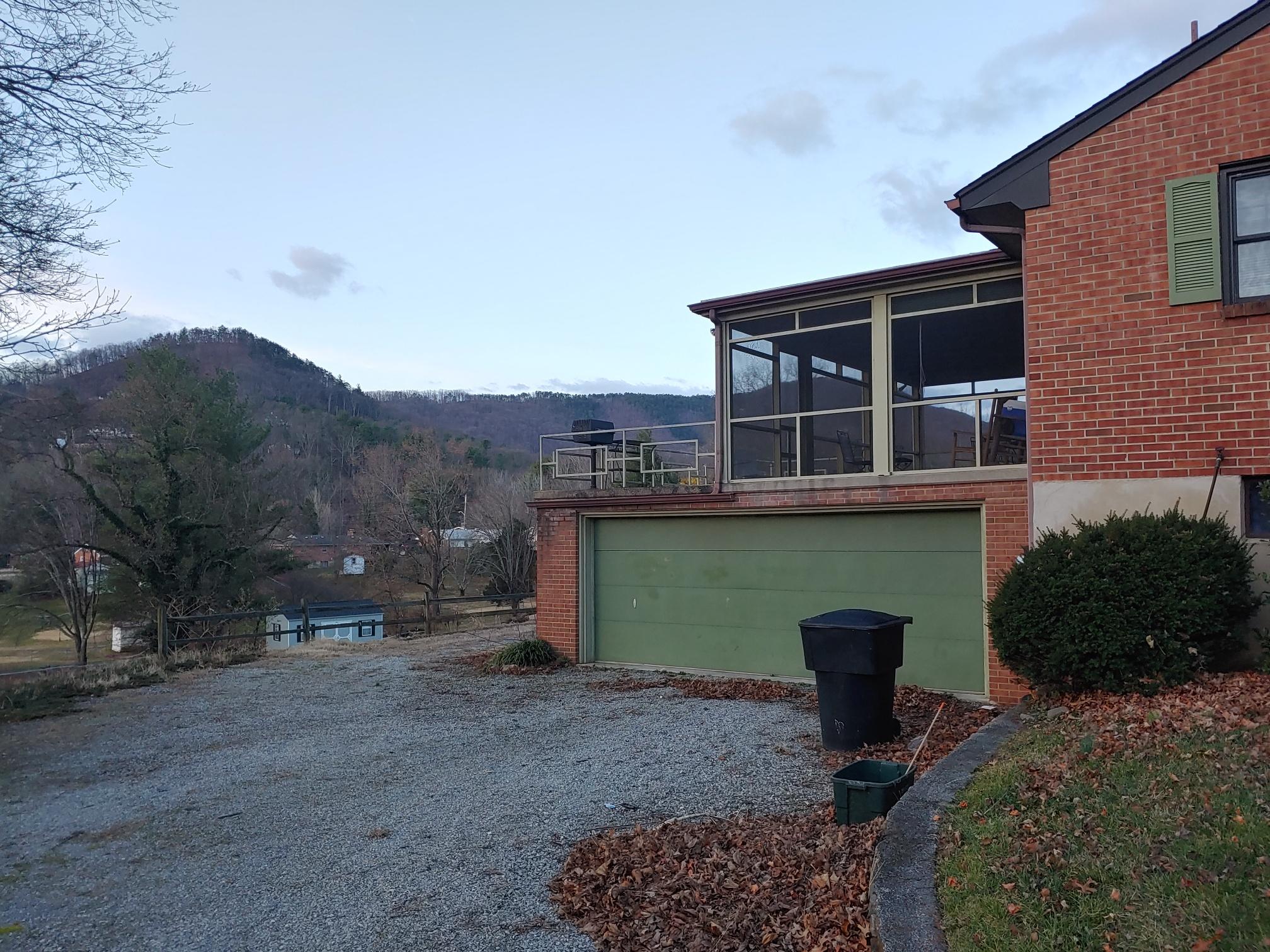 5216 Grandin Rd Extension Roanoke, VA 24018 - Photo 11 of 11 20200116_073625_HDR_resized