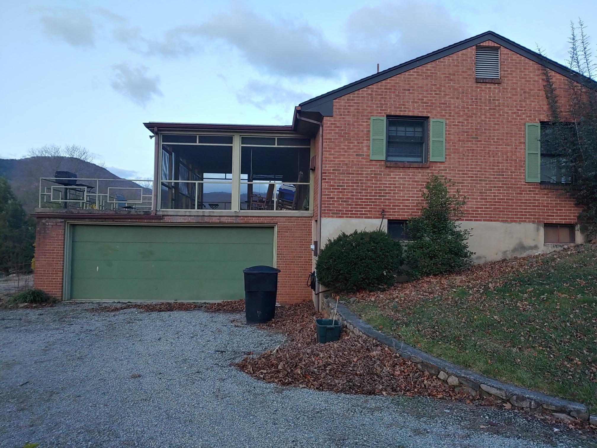 5216 Grandin Rd Extension Roanoke, VA 24018 - Photo 10 of 11 20200116_073617_HDR_resized