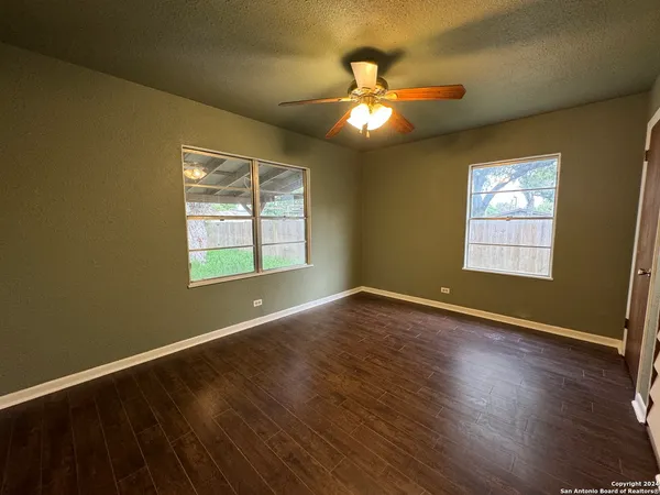 $2,000 | 119 Greenlawn Avenue, Pleasanton, TX 78064