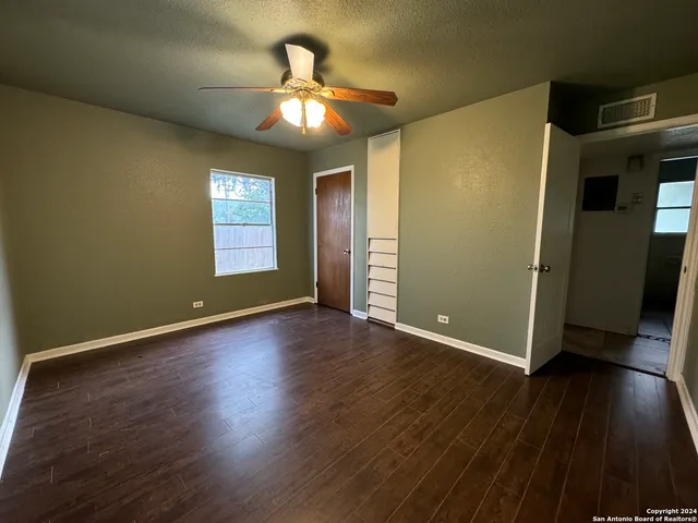 $2,000 | 119 Greenlawn Avenue, Pleasanton, TX 78064