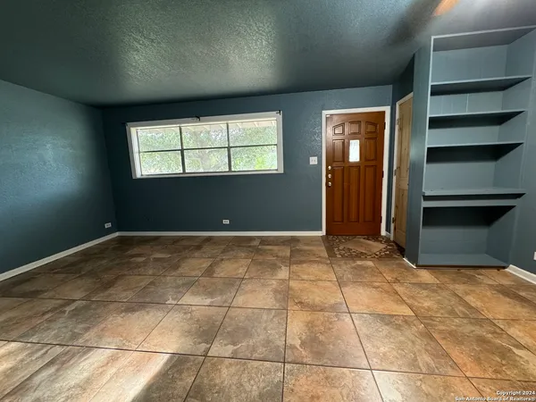 $2,000 | 119 Greenlawn Avenue, Pleasanton, TX 78064