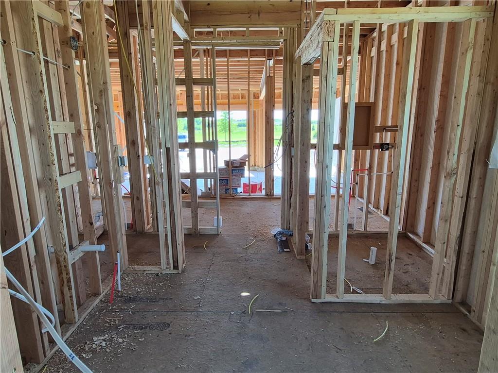4453 Tee Box Drive Basehor, KS 66007 - Photo 14 of 69