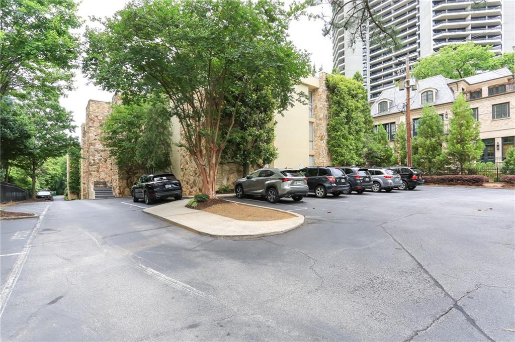 2632 Peachtree Road Northwest, Unit 302B Atlanta, GA 30305 - Photo 17 of 18 Gallery Image 17