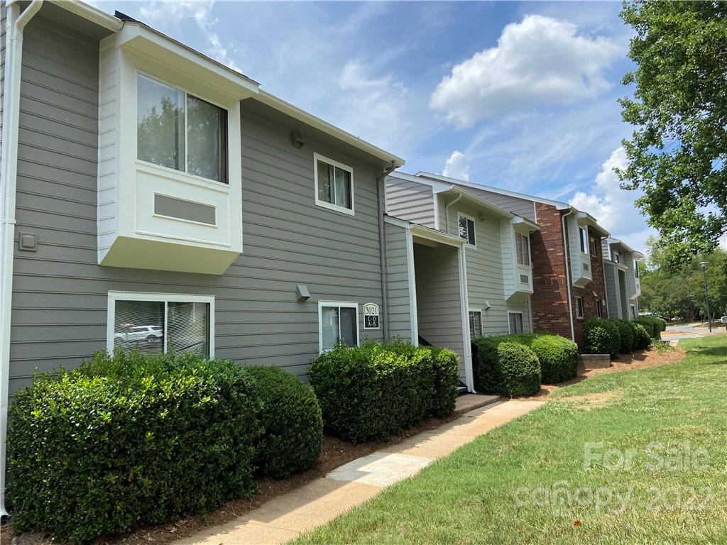 3021 Heathstead Place, Unit B, Charlotte, NC 28210 Compass