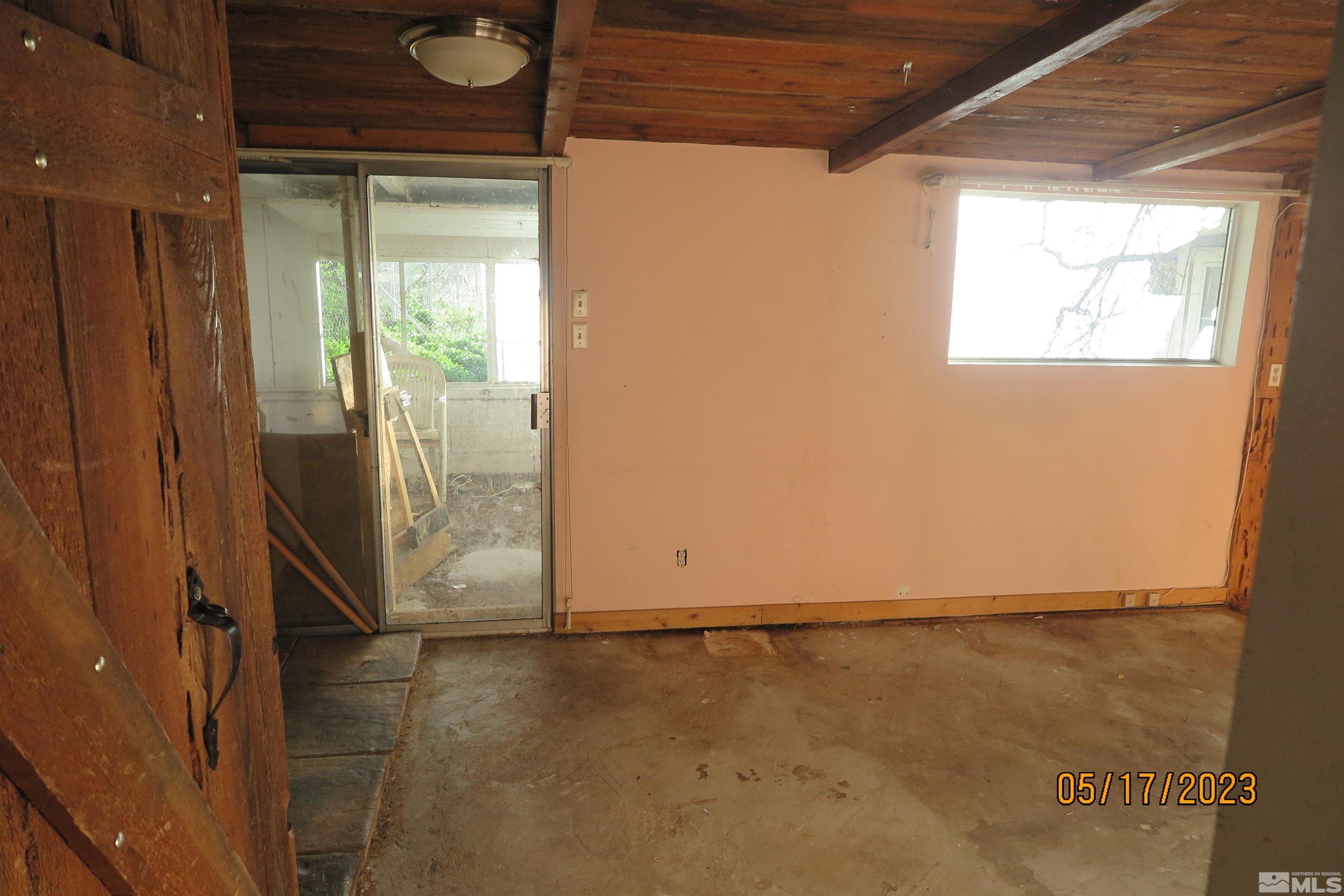 208 Rhodes Road Reno, NV 89521 - Photo 16 of 33 a view of an empty room