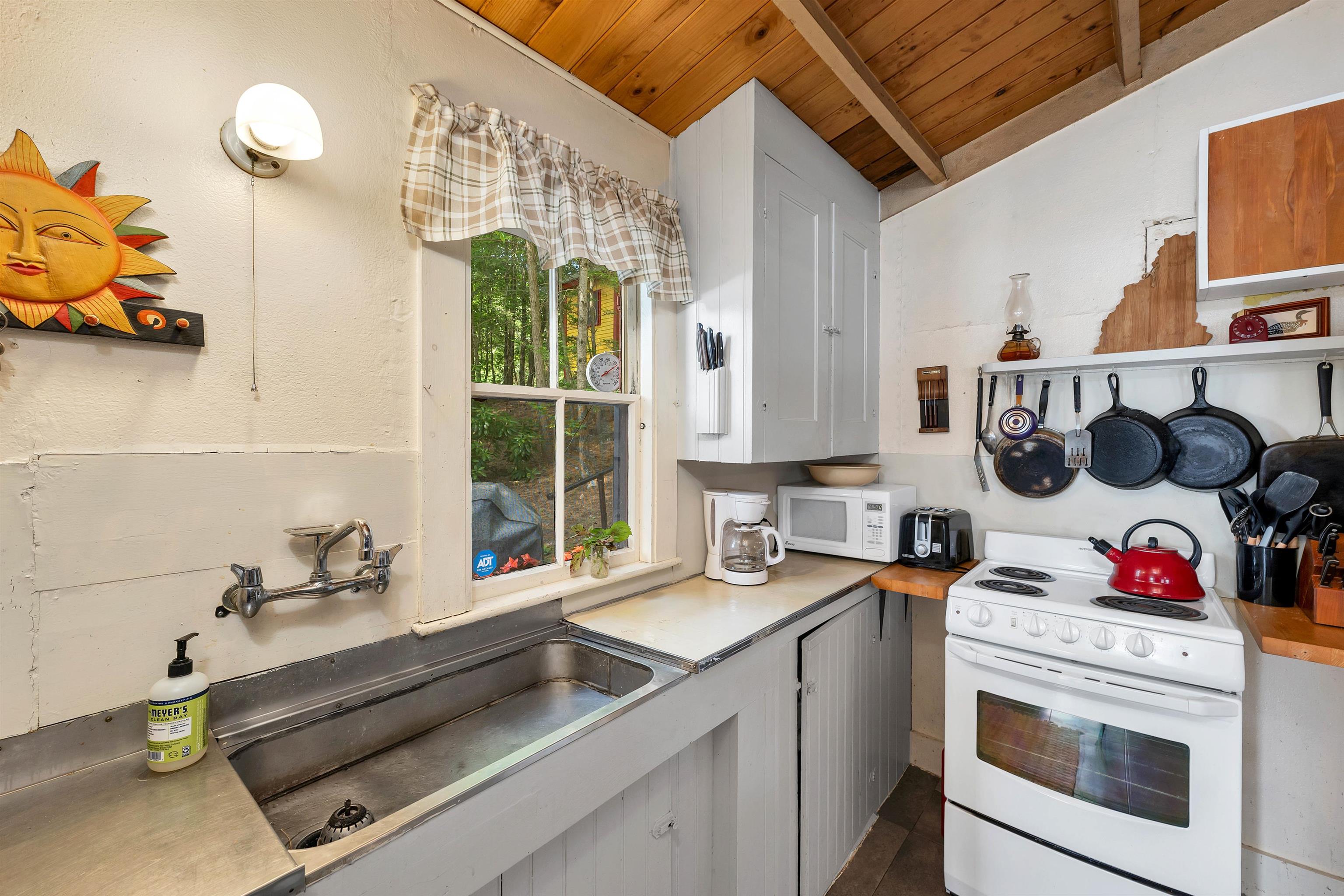 5 Loon Cove Road Alton, NH 03810 - Photo 3 of 40