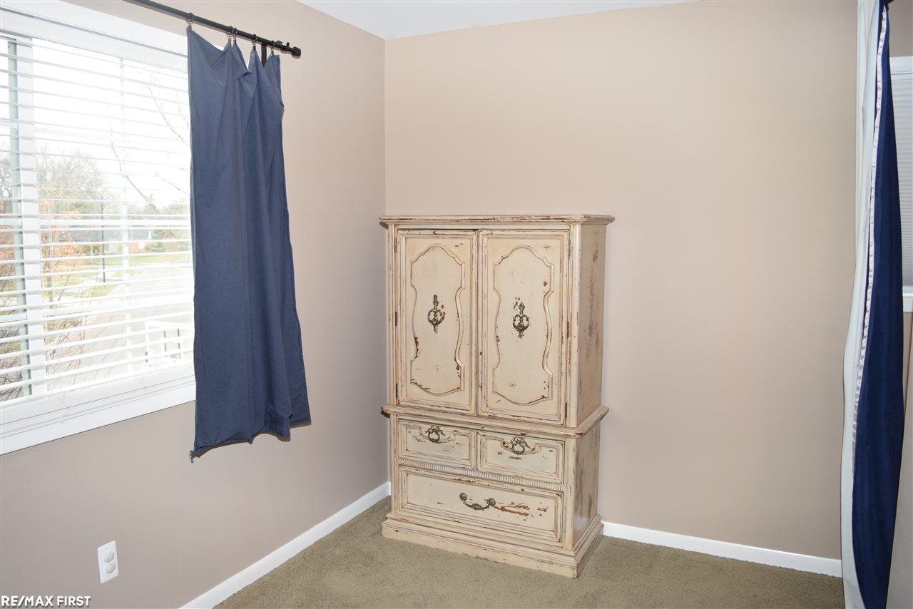 422 Barclay Road Grosse Pointe Farms, MI 48236 - Photo 34 of 41