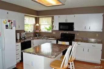 360 Beckley Place St. Charles, MO 63304 - Photo 3 of 26