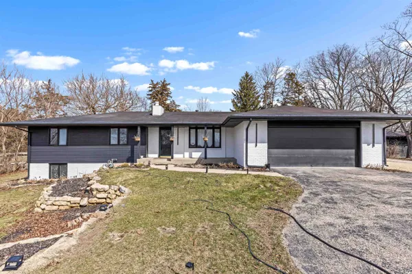 $355,000 | 7010 Prairie Hill Road, South Beloit, IL 61080