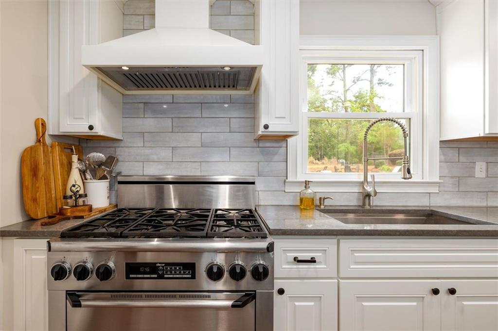 1854 Kanawha Drive Smoke Rise, GA 30087 - Photo 14 of 61