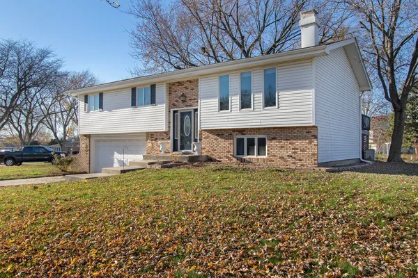 $310,000 | 1510 West 94th Court, Crown Point, IN 46307
