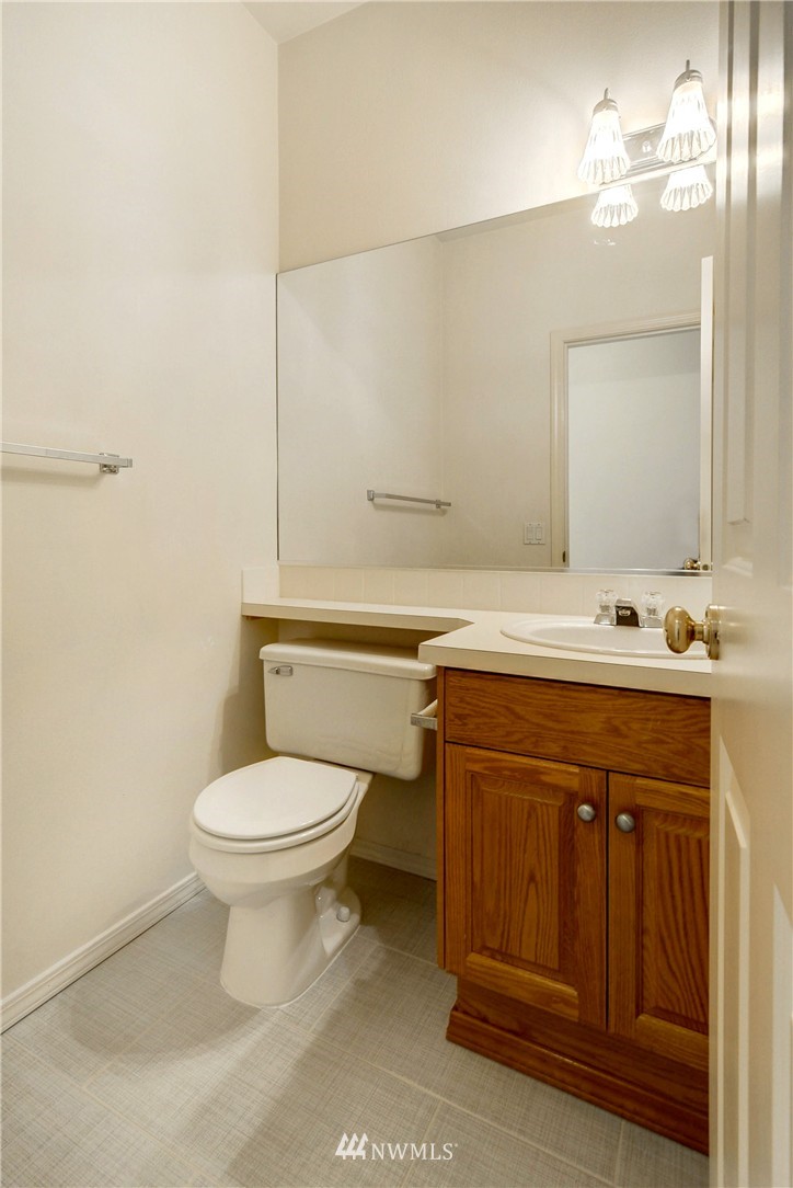 668 Chelan Place Northeast Renton, WA 98059 - Photo 11 of 25