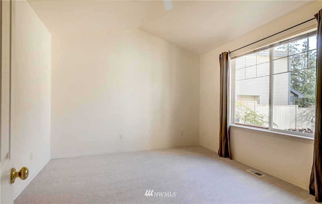 668 Chelan Place Northeast Renton, WA 98059 - Photo 12 of 25