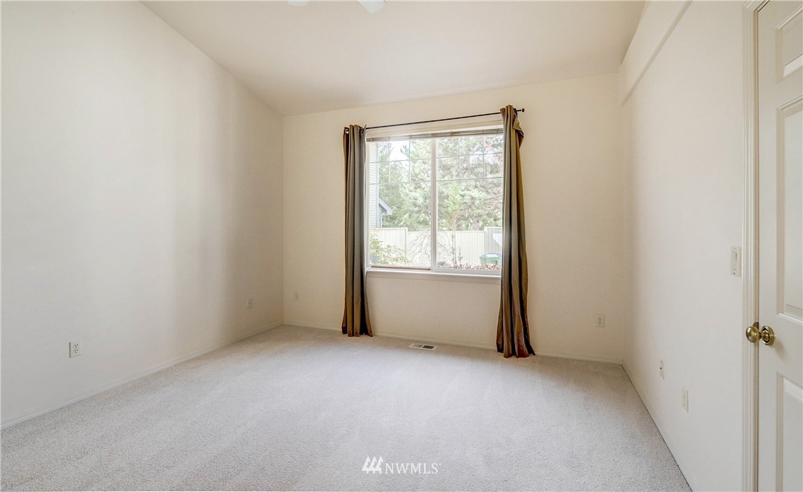 668 Chelan Place Northeast Renton, WA 98059 - Photo 15 of 25