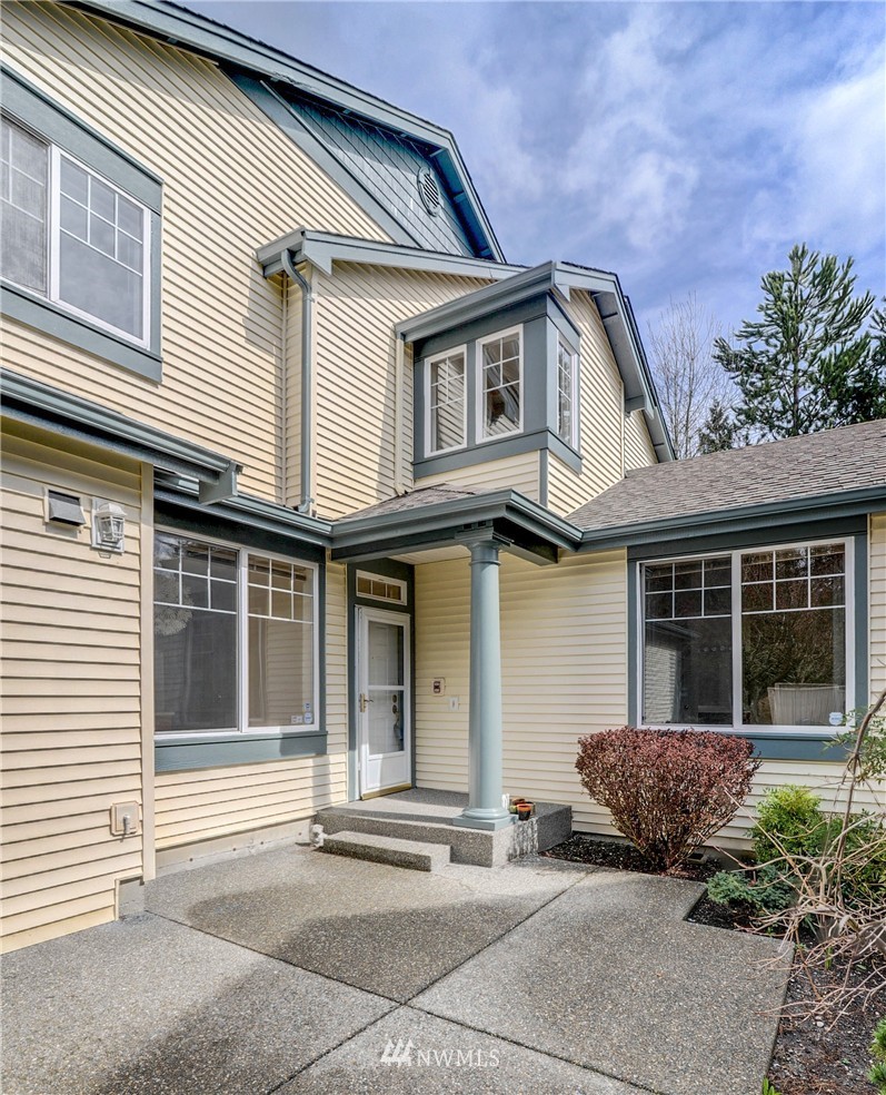 668 Chelan Place Northeast Renton, WA 98059 - Photo 3 of 25