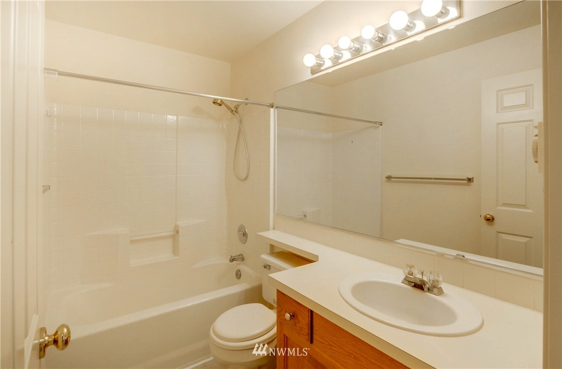 668 Chelan Place Northeast Renton, WA 98059 - Photo 23 of 25