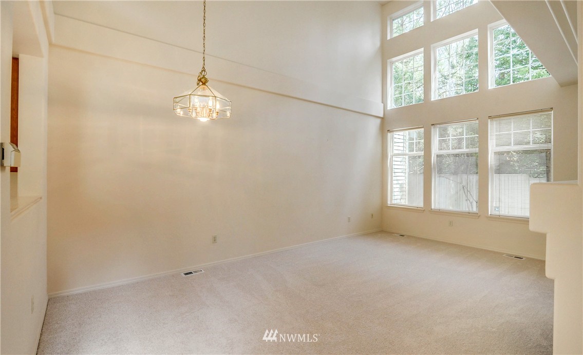 668 Chelan Place Northeast Renton, WA 98059 - Photo 4 of 25