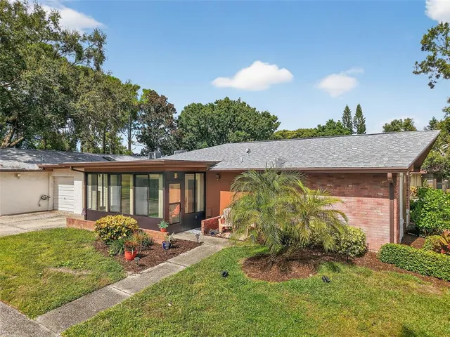 $209,400 | 2320 Shelly Drive, Unit B, Palm Harbor, FL 34684