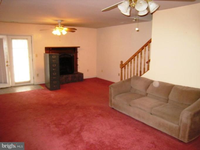1530 Mayfield Road Edgewater, MD 21037 - Photo 6 of 19 Family Room