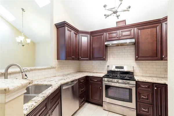 $2,400 | 6912 Harvey Lane, Plano, TX 75023