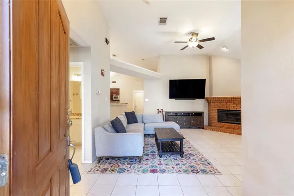 $2,400 | 6912 Harvey Lane, Plano, TX 75023