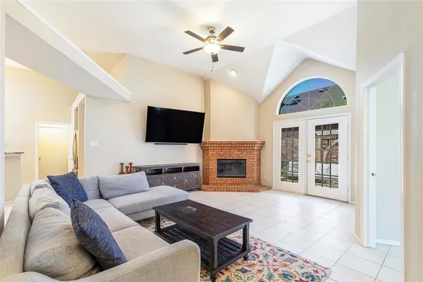 $2,400 | 6912 Harvey Lane, Plano, TX 75023