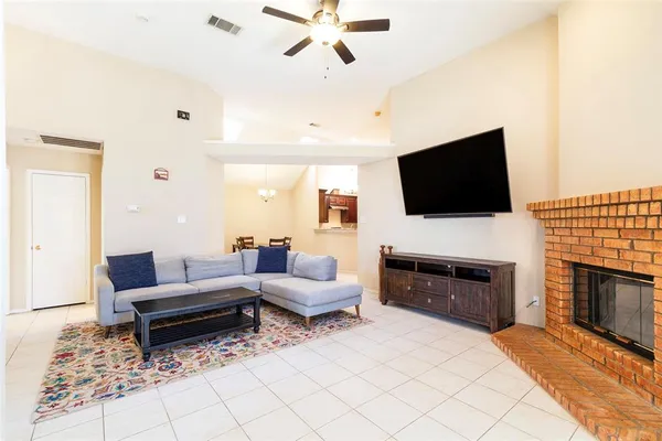 $2,400 | 6912 Harvey Lane, Plano, TX 75023