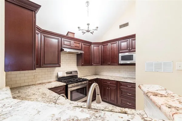 $2,400 | 6912 Harvey Lane, Plano, TX 75023