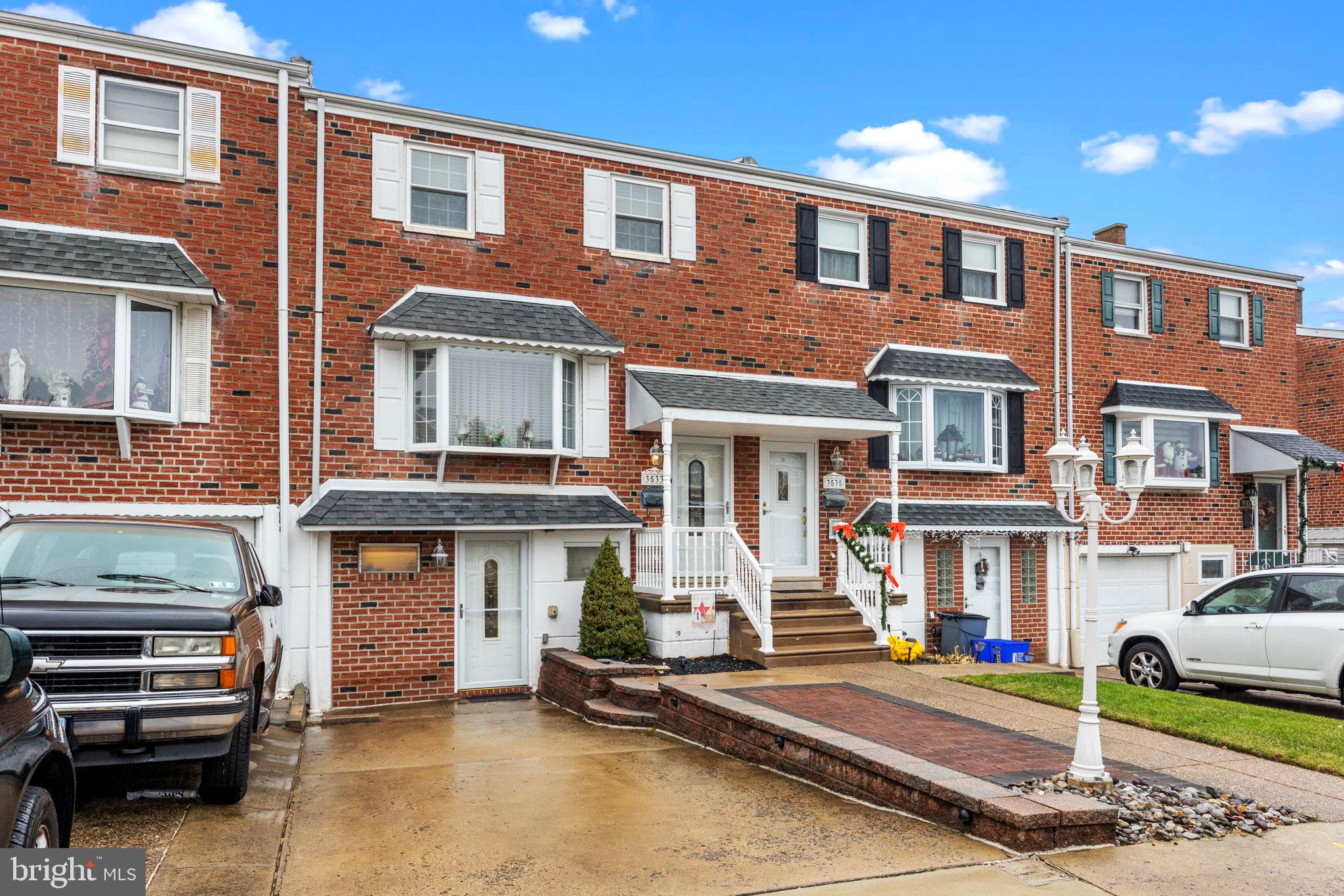 3533 Byrne Road Philadelphia, PA 19154 - Photo 2 of 32 Gallery Image 2
