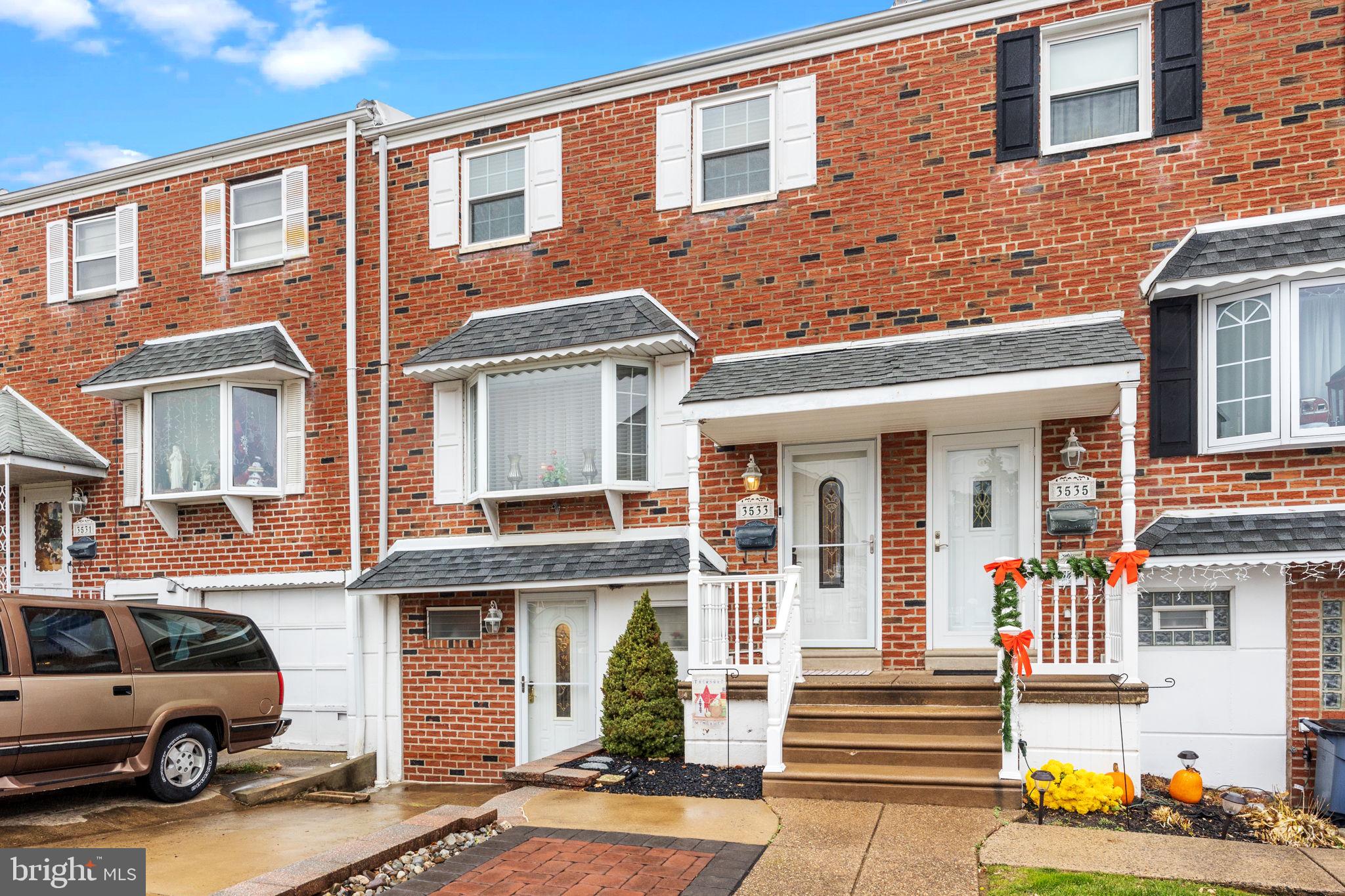 3533 Byrne Road Philadelphia, PA 19154 - Photo 3 of 32 Gallery Image 3
