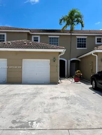$2,900 | 12140 Southwest 4th Street, Unit 12140, Pembroke Pines, FL 33025