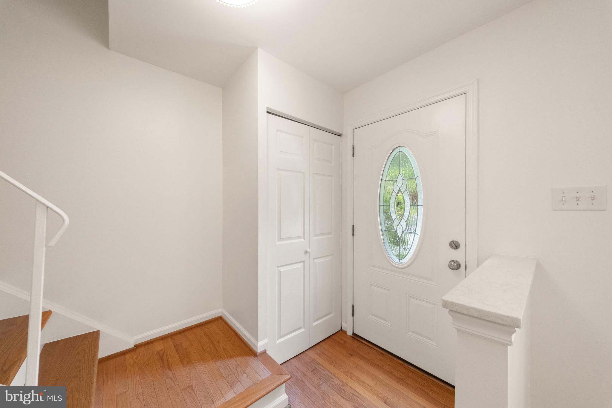 2311 Harleyford Court Reston, VA 20191 - Photo 4 of 46 Entry