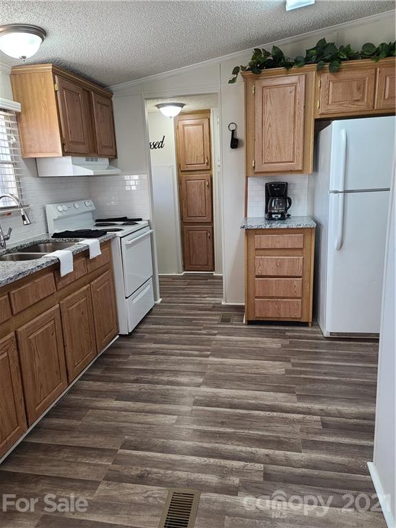 695 Zimmerman Road Lexington, NC 27295 - Photo 4 of 9 Gallery Image 4