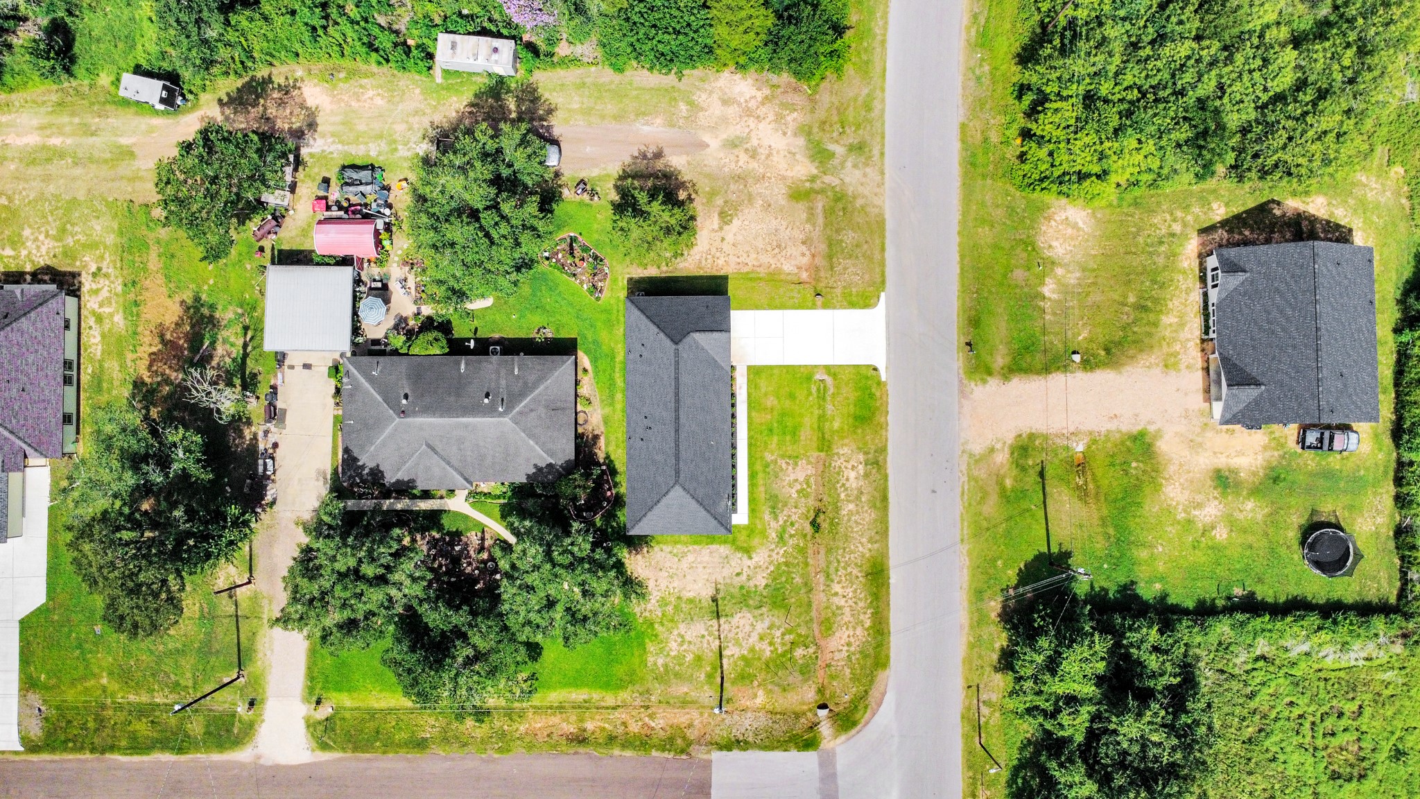 211 19th Street Hempstead, TX 77445 - Photo 29 of 32 Corner Lot with extended driveway